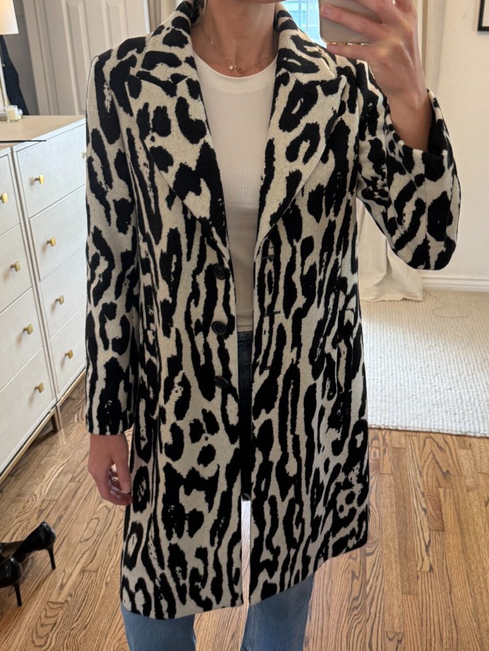 Carolina Herrera black and white coat in size 8